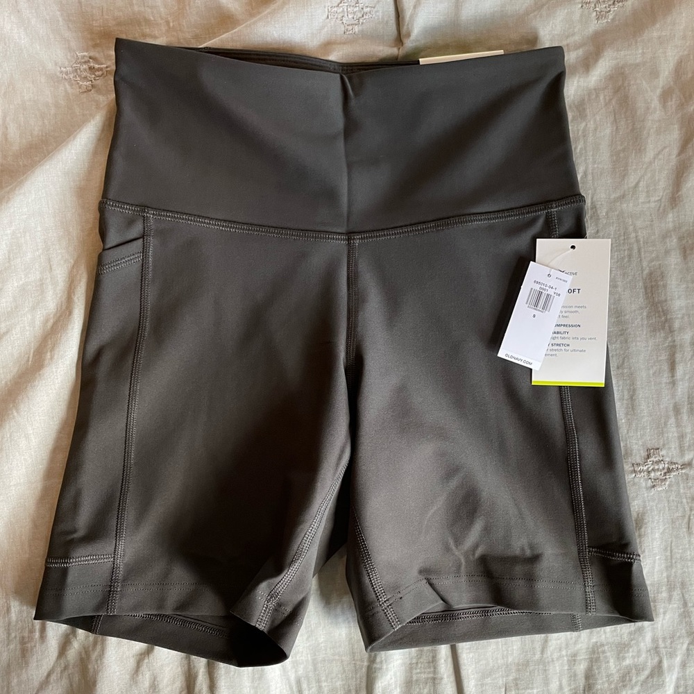 Old Navy High-Waisted PowerSoft Side-Pocket Biker Shorts (6-inch inseam), nwt